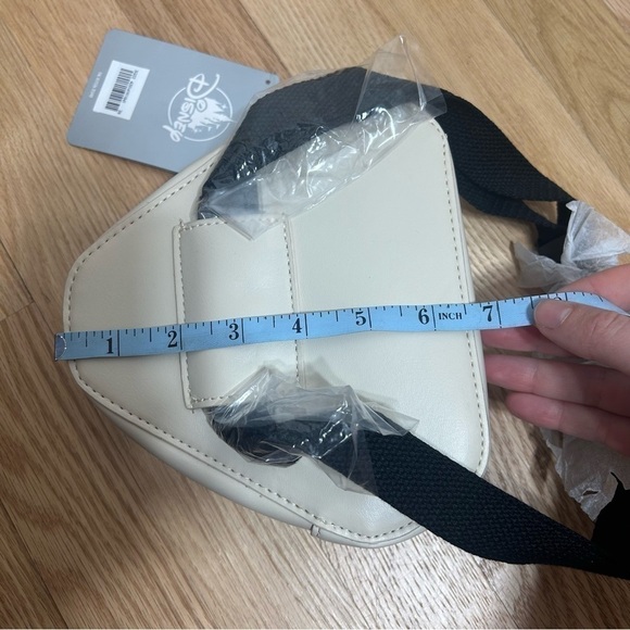 Disney Buzz Lightyear Belt Bag NEW Ivan Purse Parks World Land Vacation - Picture 6 of 6